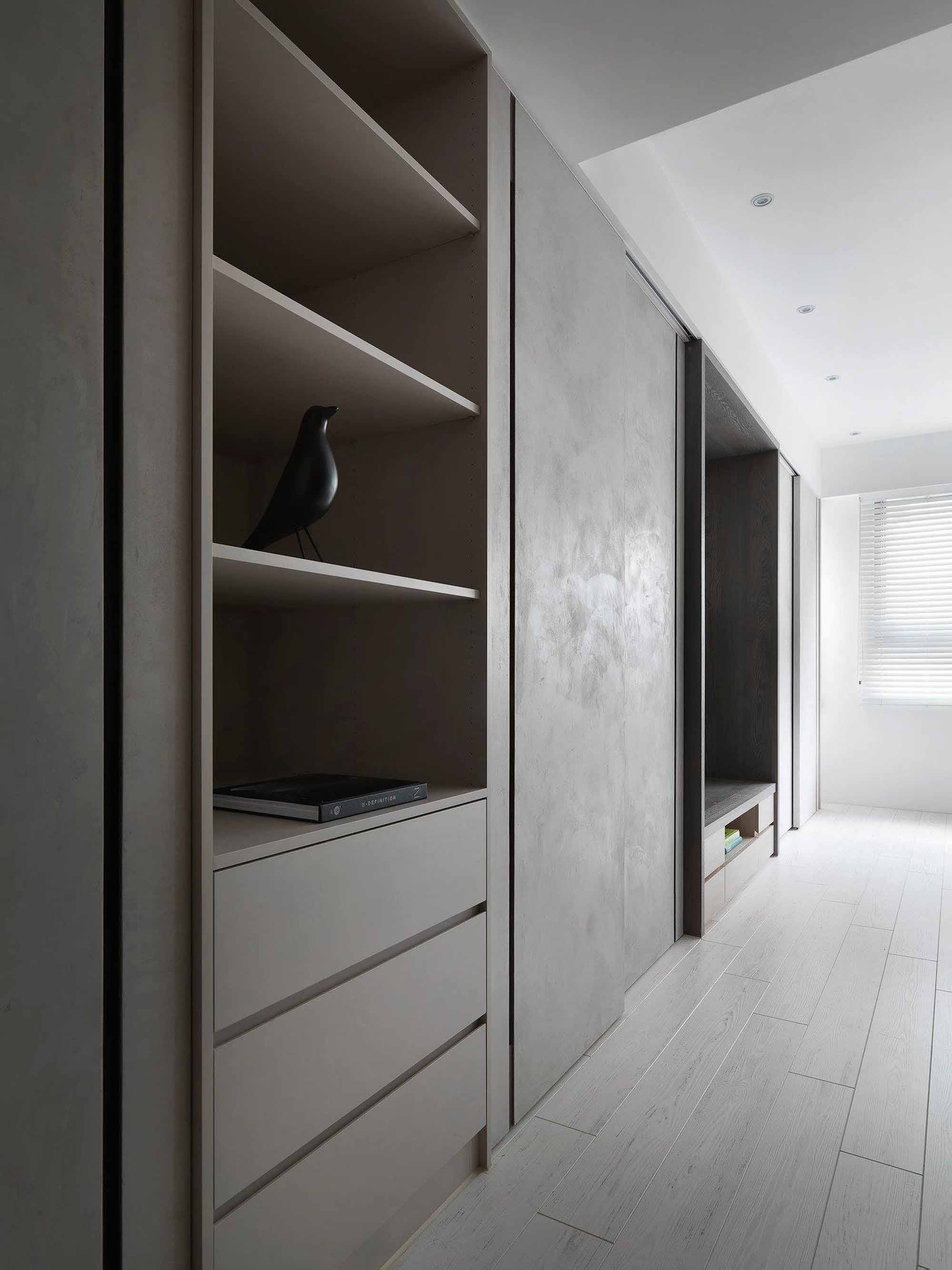 Diseño moderno y minimalista del pasillo en torremolios