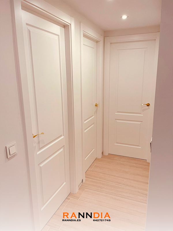 Puerta de interior modelo 2 en Armarios Torremolinos