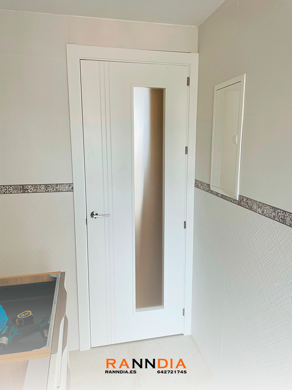 Puerta de interior modelo 5 en Armarios Torremolinos